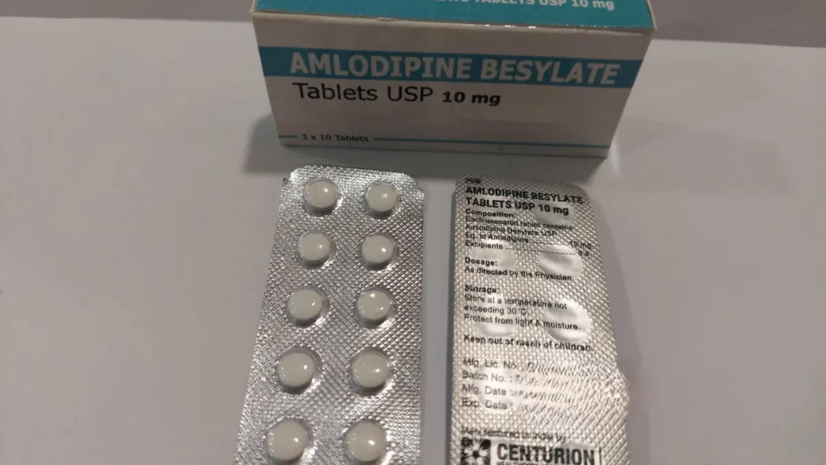 儿童骨龄X光片与依维莫司10mg药片
